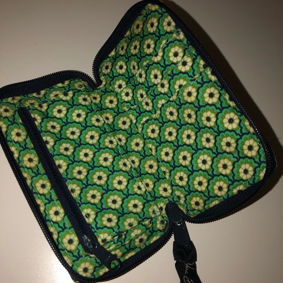 Vera Bradley Wristlet - Picture 3 of 4